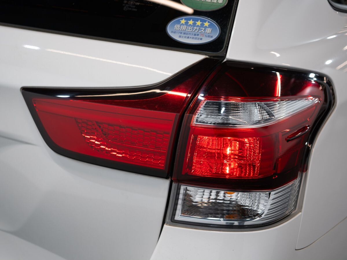 Toyota Corolla 2018 - фото автомобиля