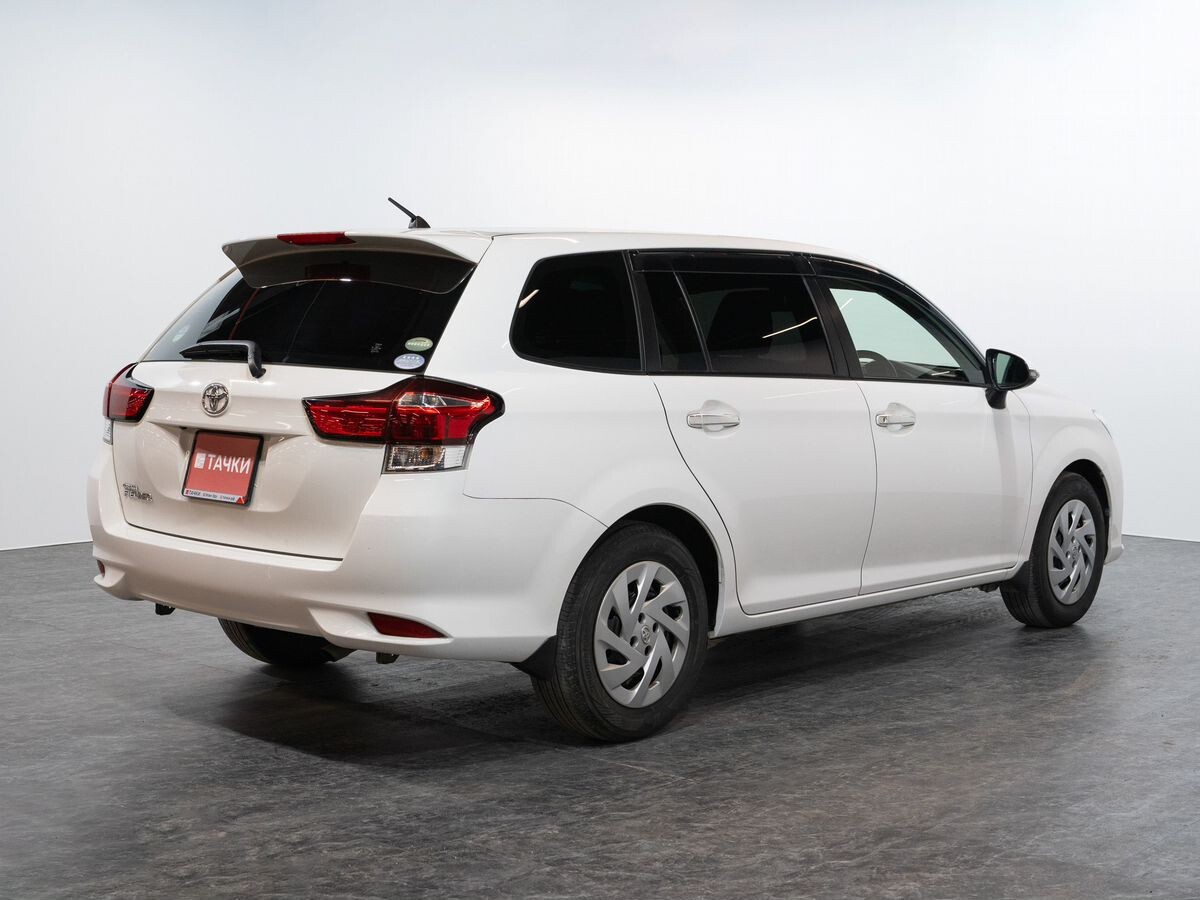 Toyota Corolla 2018 - фото автомобиля