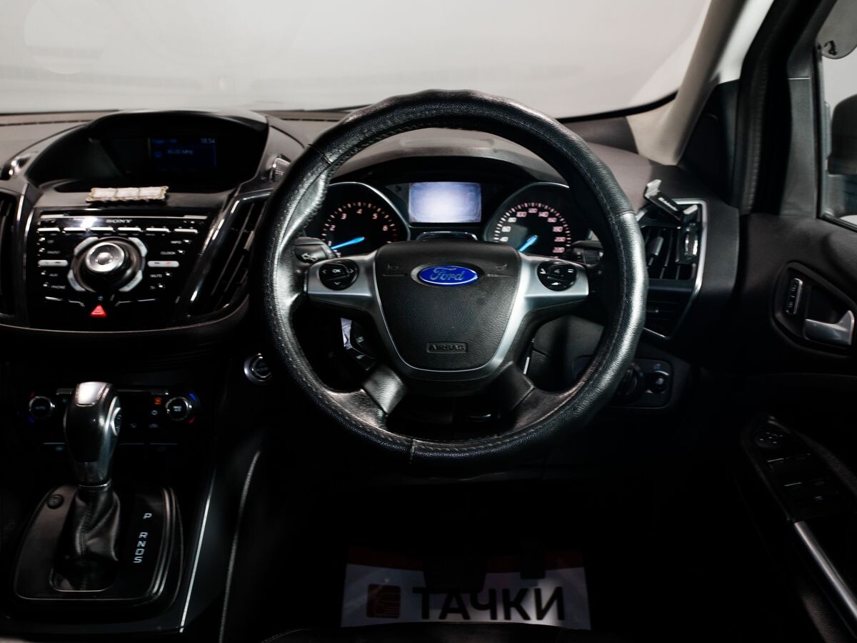 Ford Kuga 2013 - фото автомобиля