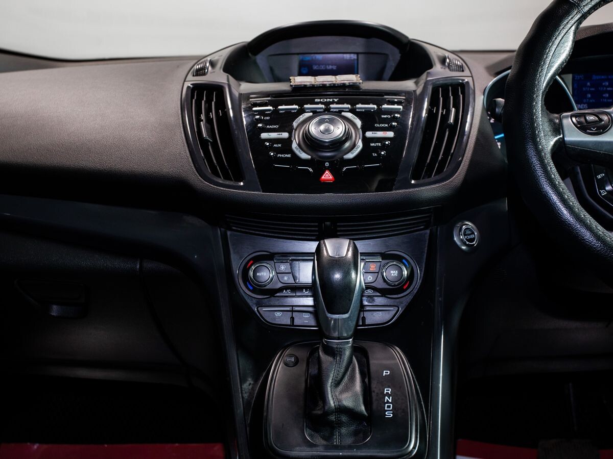 Ford Kuga 2013 - фото автомобиля