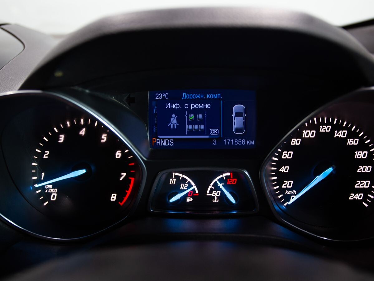 Ford Kuga 2013 - фото автомобиля