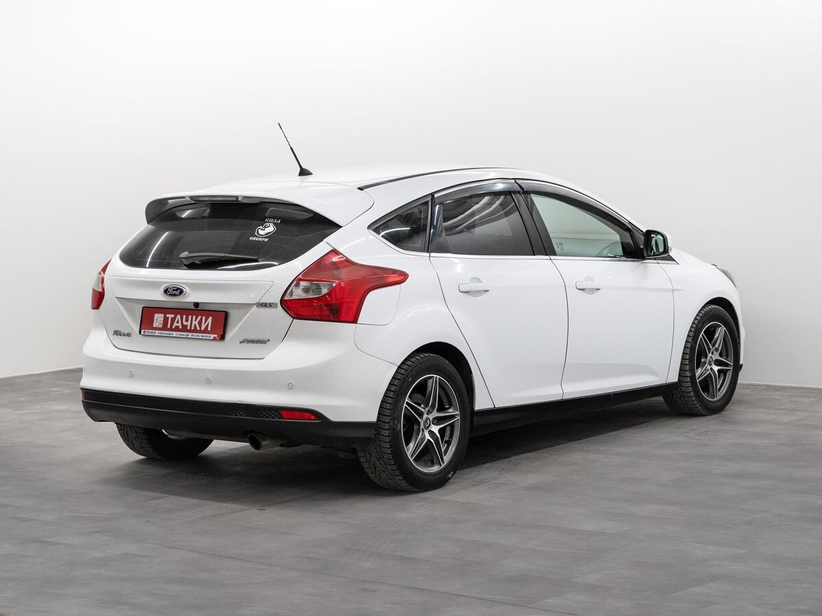 Ford Focus 2013 - фото автомобиля
