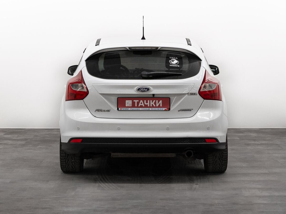 Ford Focus 2013 - фото автомобиля