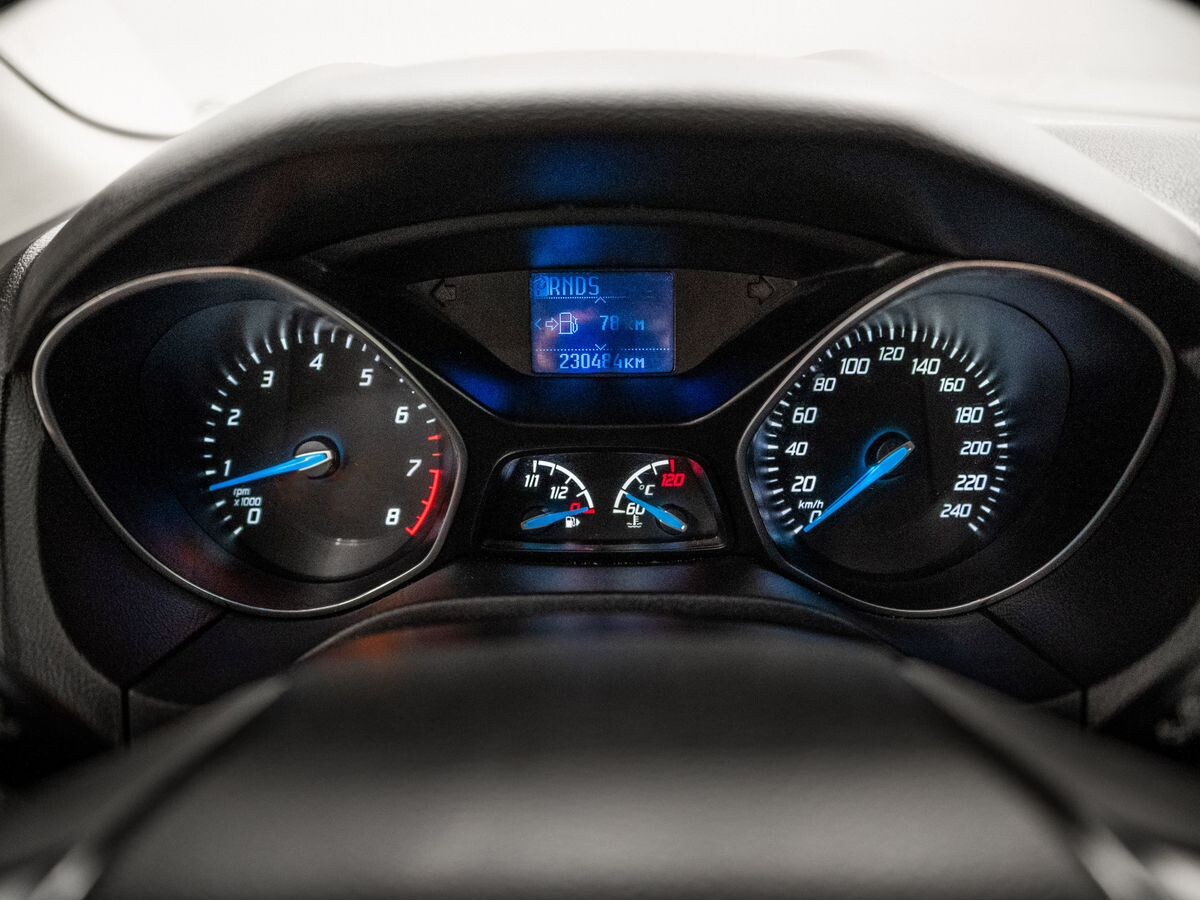 Ford Focus 2013 - фото автомобиля