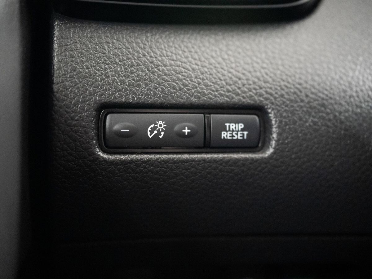 Nissan X-Trail 2021 - фото автомобиля