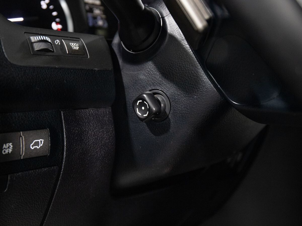 Lexus LX 2012 - фото автомобиля