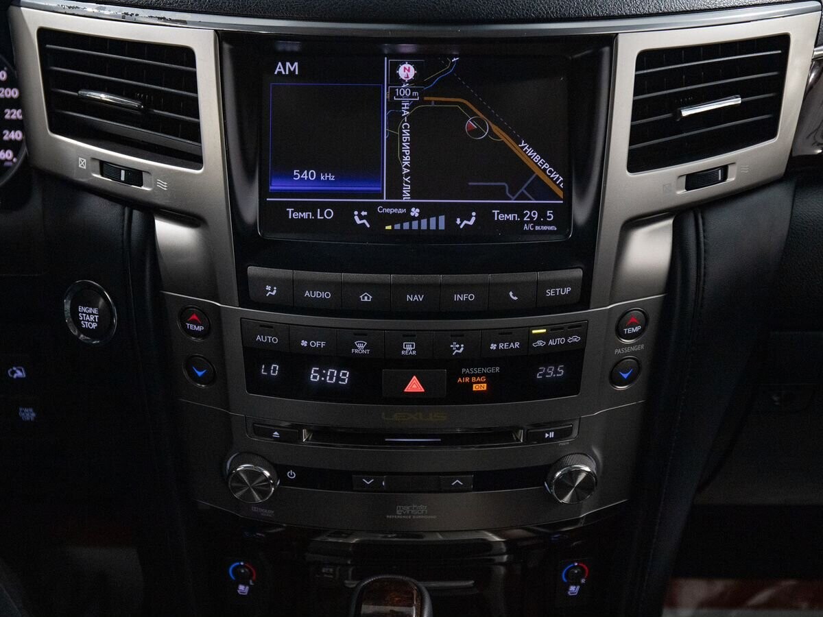 Lexus LX 2012 - фото автомобиля