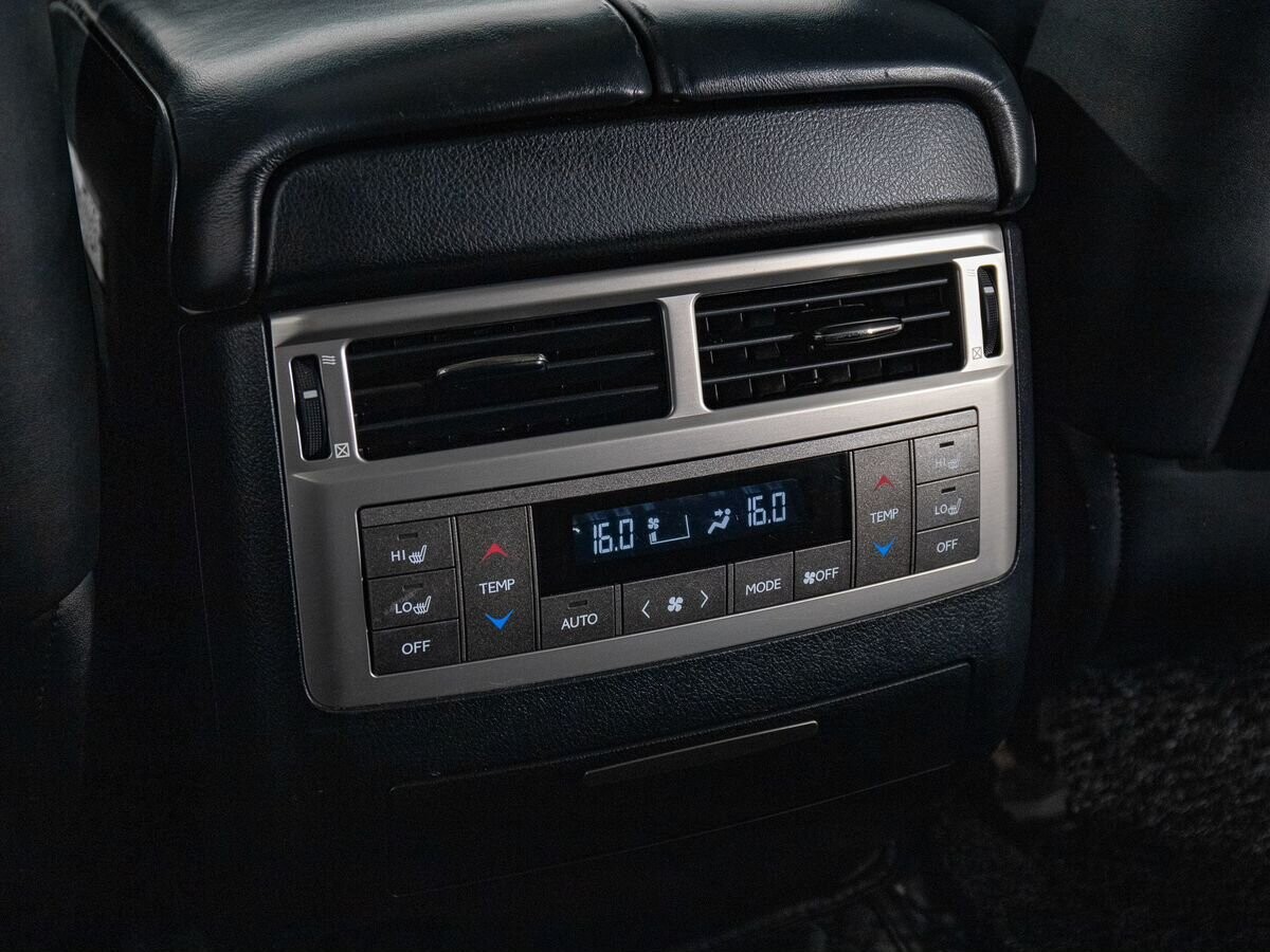 Lexus LX 2012 - фото автомобиля