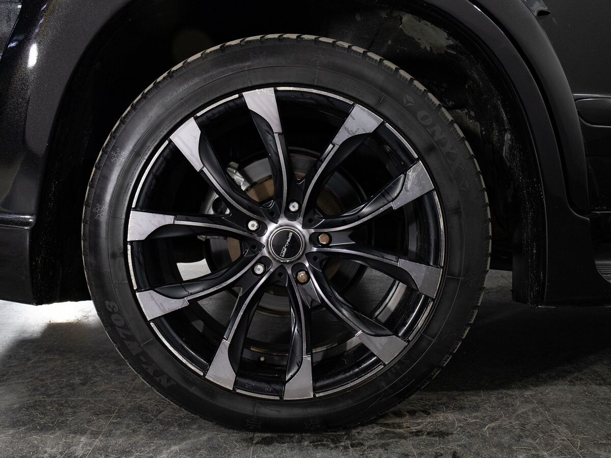 Lexus LX 2012 - фото автомобиля