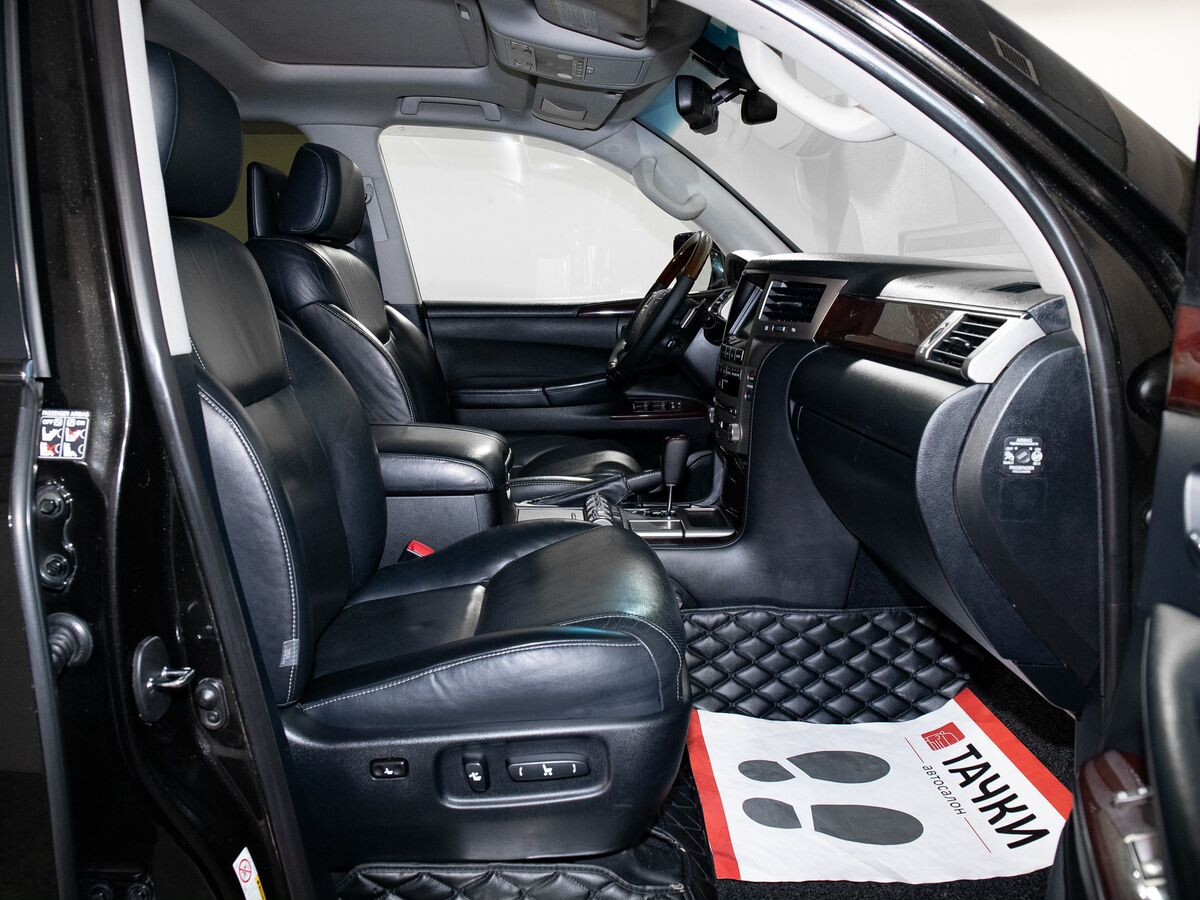 Lexus LX 2012 - фото автомобиля