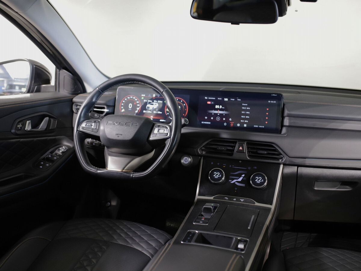 Exeed TXL 2021 - фото автомобиля