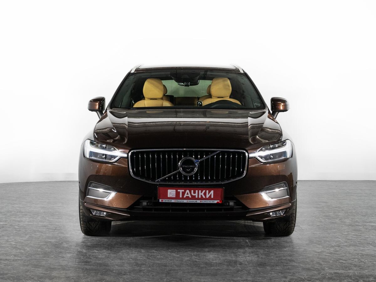 Volvo XC60 2018 - фото автомобиля