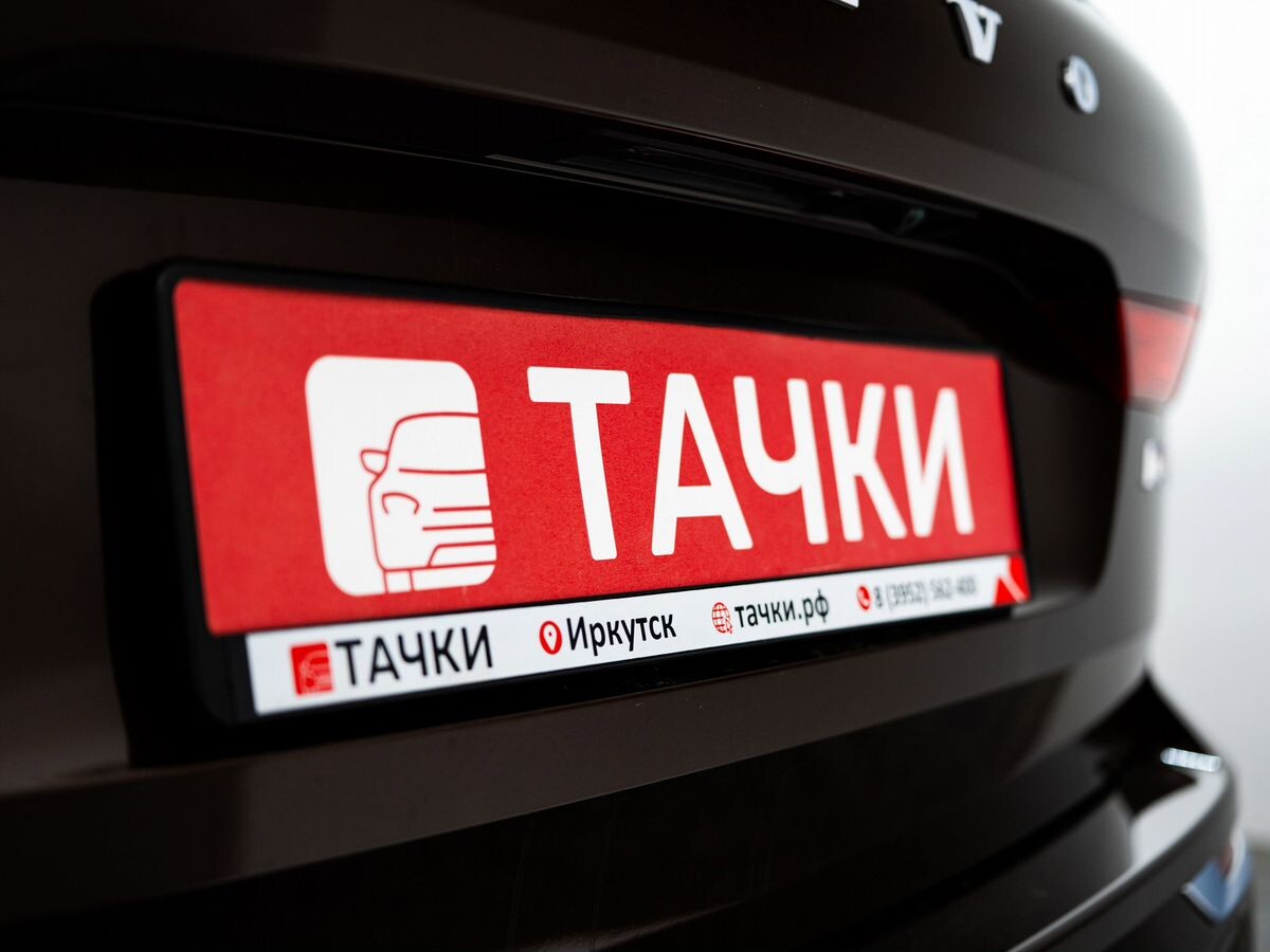 Volvo XC60 2018 - фото автомобиля