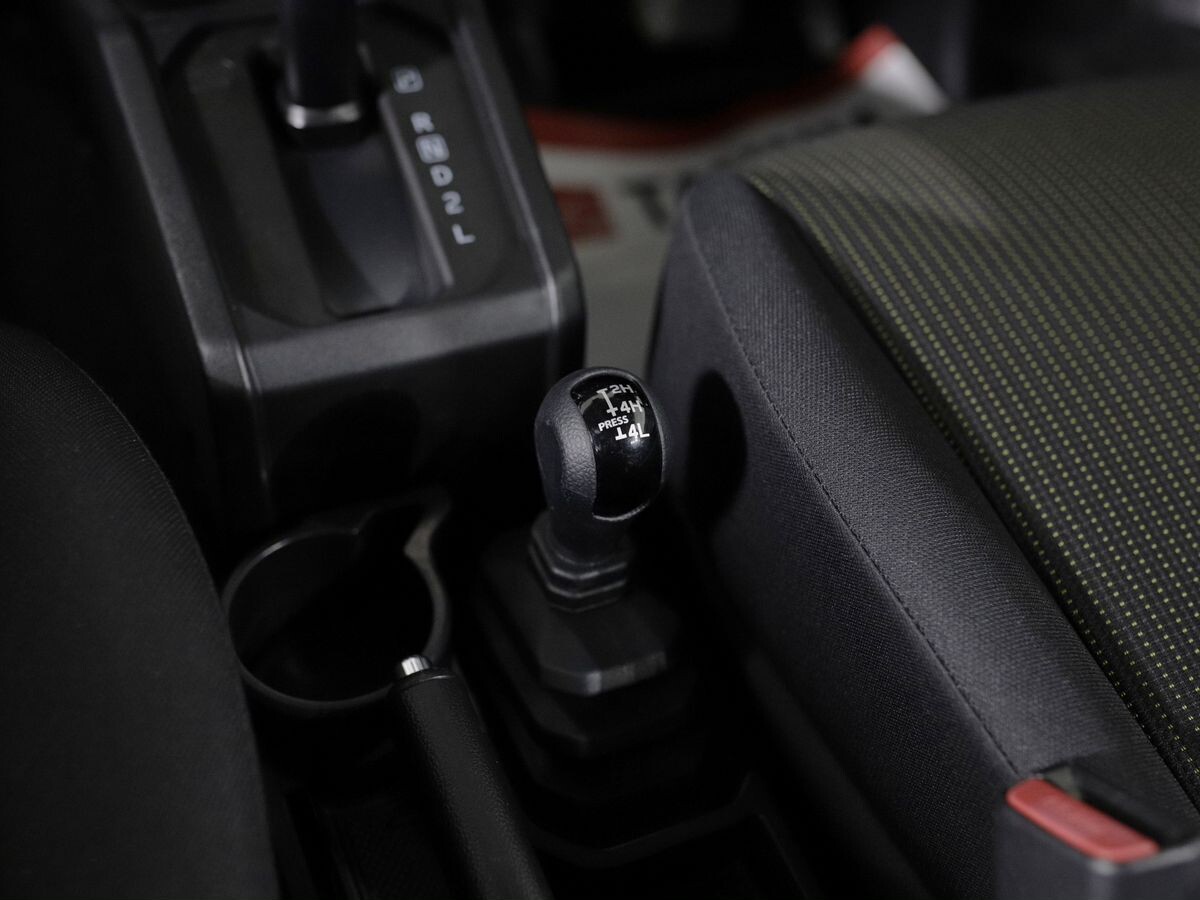 Suzuki Jimny 2021 - фото автомобиля