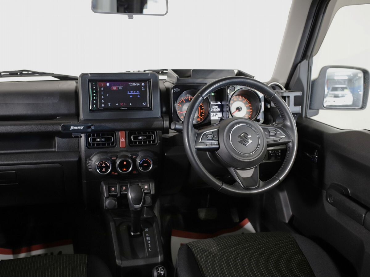 Suzuki Jimny 2021 - фото автомобиля