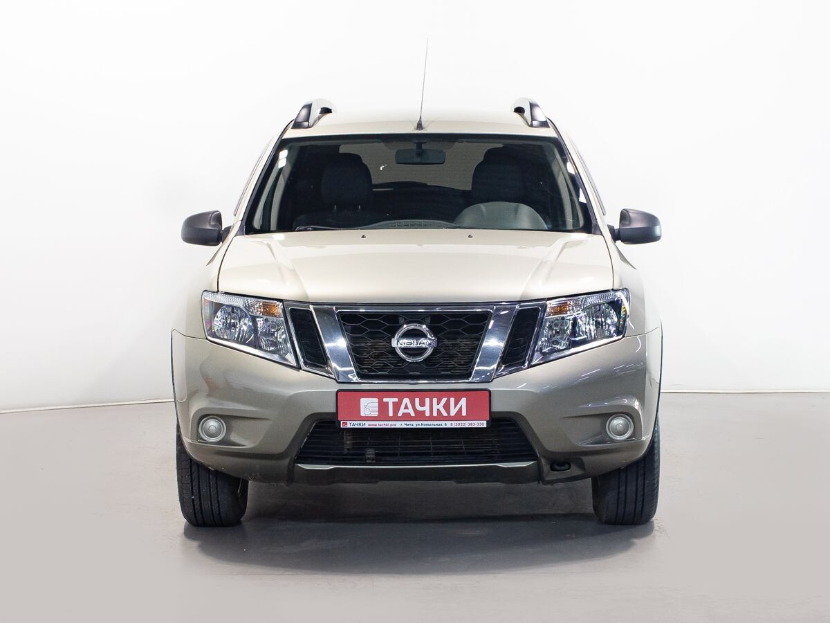 Nissan Terrano 2015 - фото автомобиля