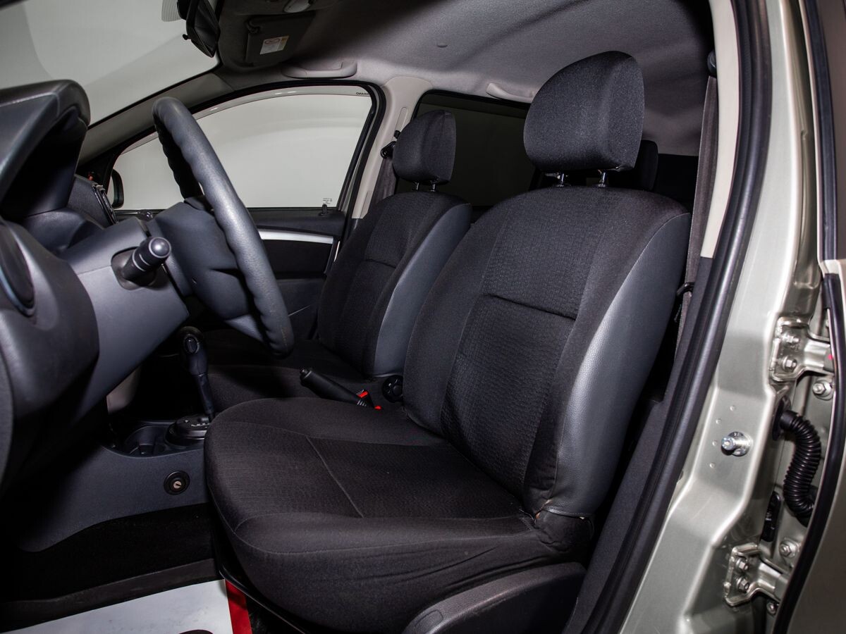 Nissan Terrano 2015 - фото автомобиля