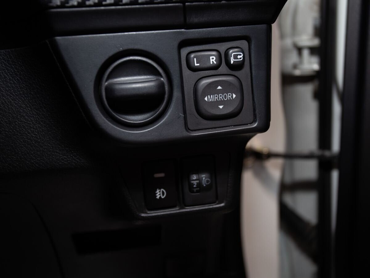 Toyota Corolla 2015 - фото автомобиля