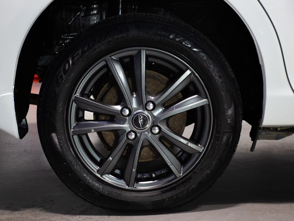 Toyota Corolla 2015 - фото автомобиля