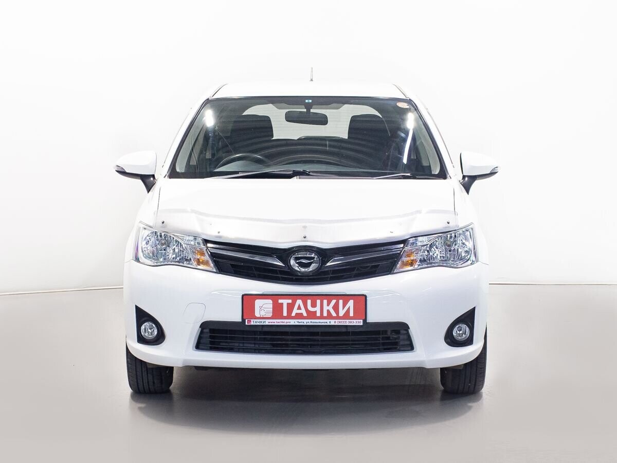 Toyota Corolla 2015 - фото автомобиля