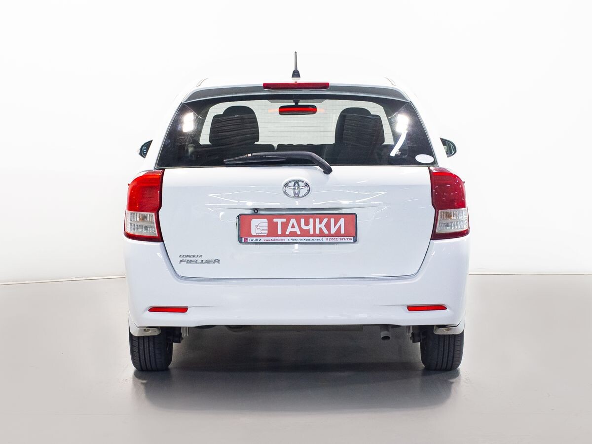 Toyota Corolla 2015 - фото автомобиля