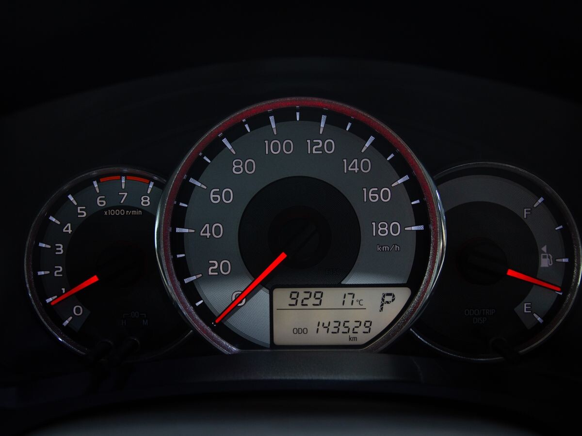 Toyota Corolla 2015 - фото автомобиля