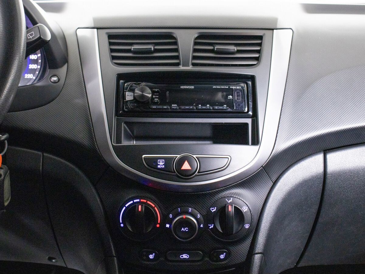 Hyundai Solaris 2014 - фото автомобиля