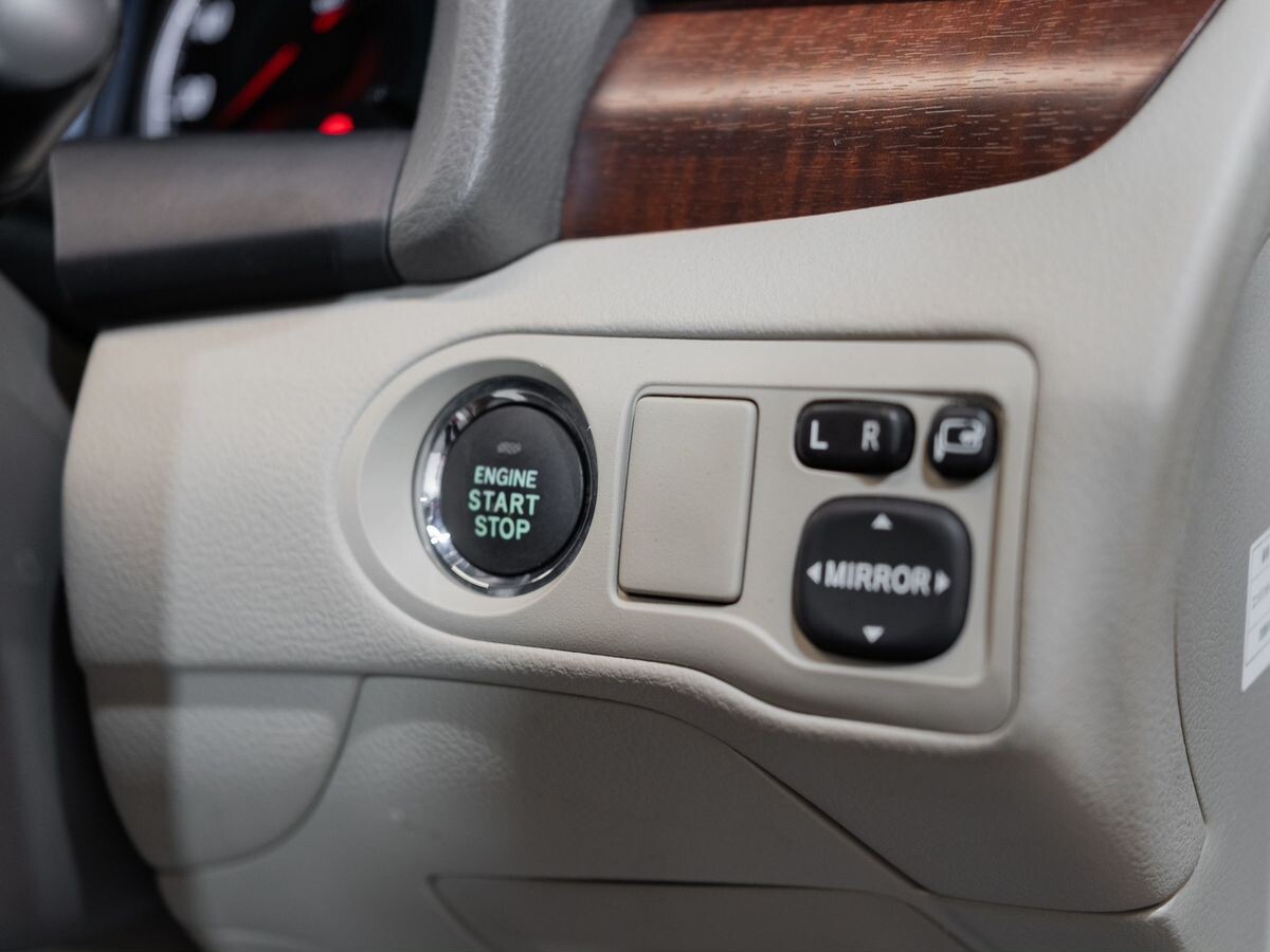 Toyota Premio 2012 - фото автомобиля