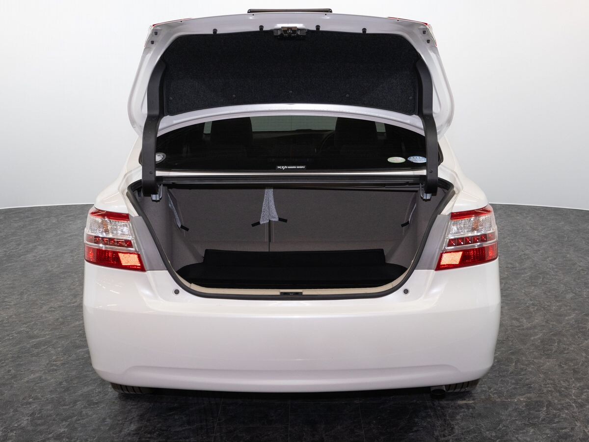 Toyota Premio 2012 - фото автомобиля