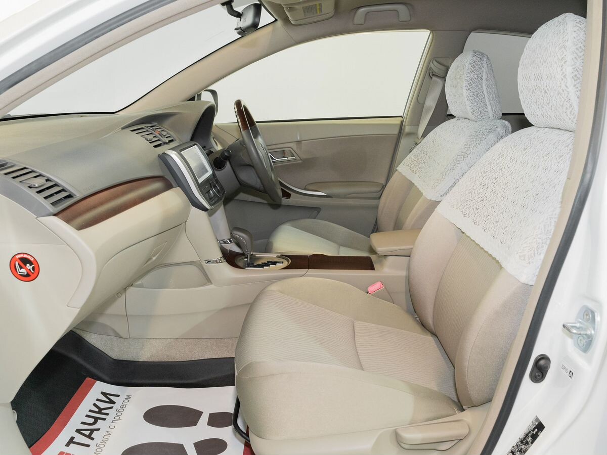 Toyota Premio 2012 - фото автомобиля