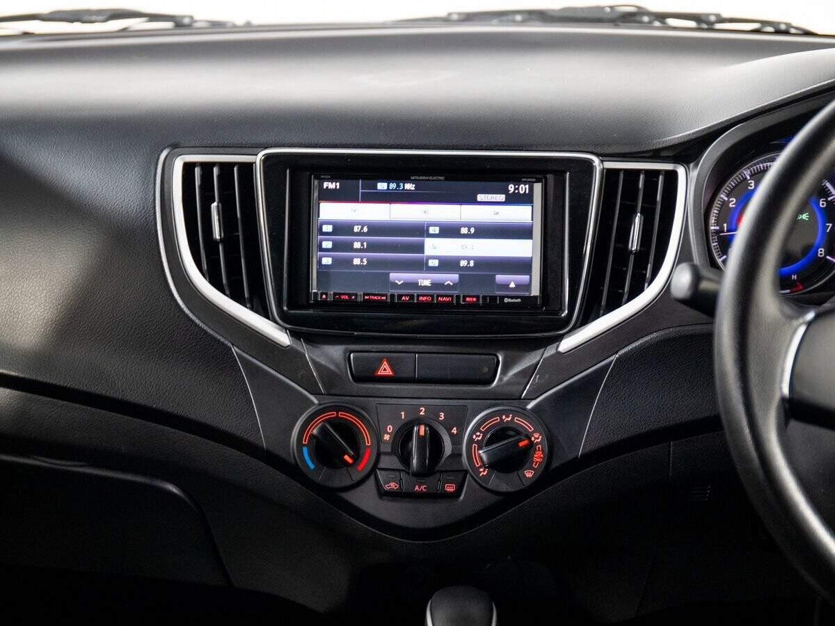 Suzuki Baleno 2016 - фото автомобиля