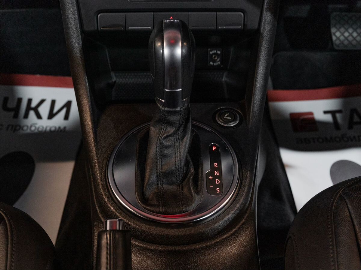 Volkswagen Beetle 2013 - фото автомобиля