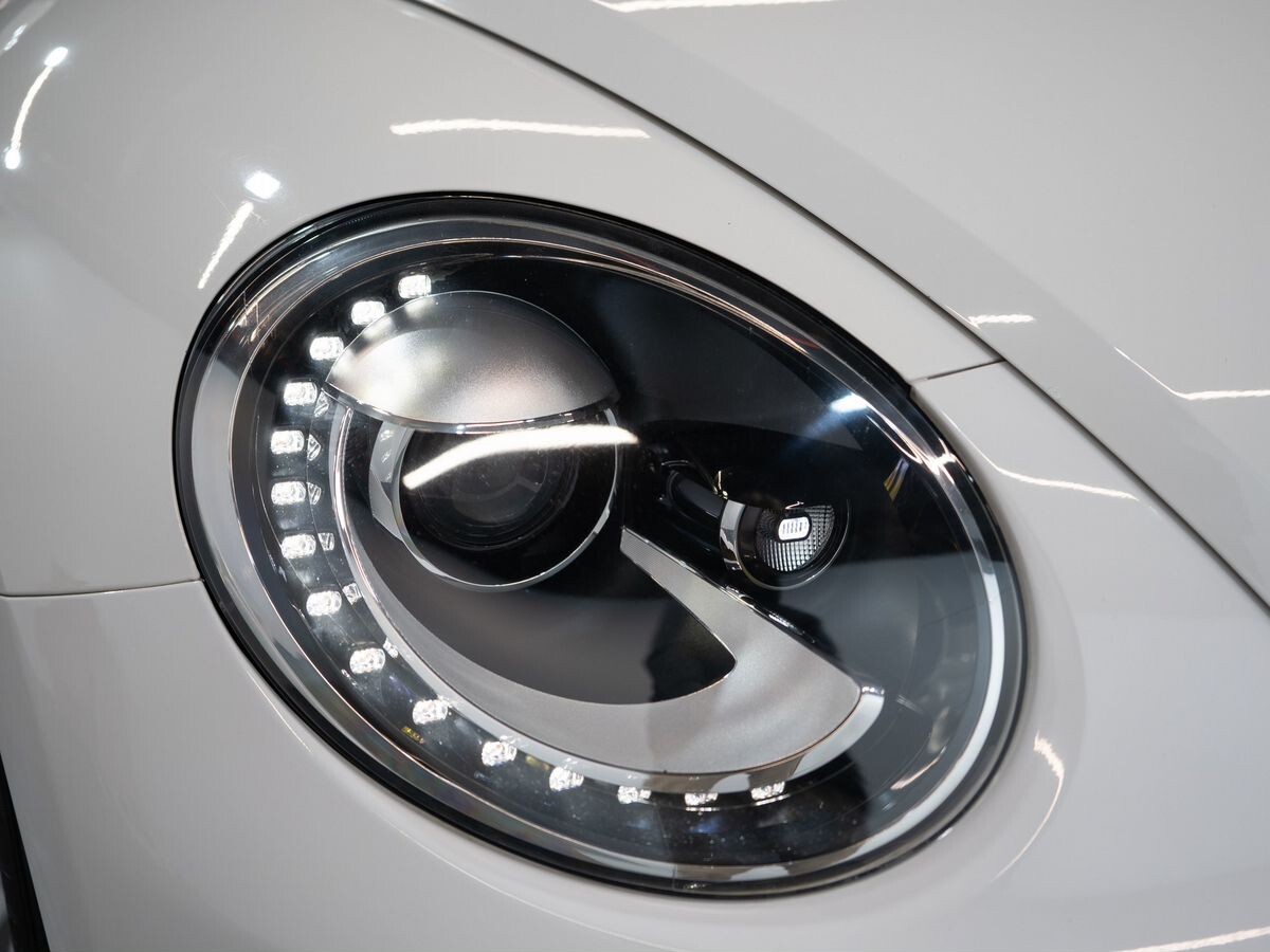 Volkswagen Beetle 2013 - фото автомобиля