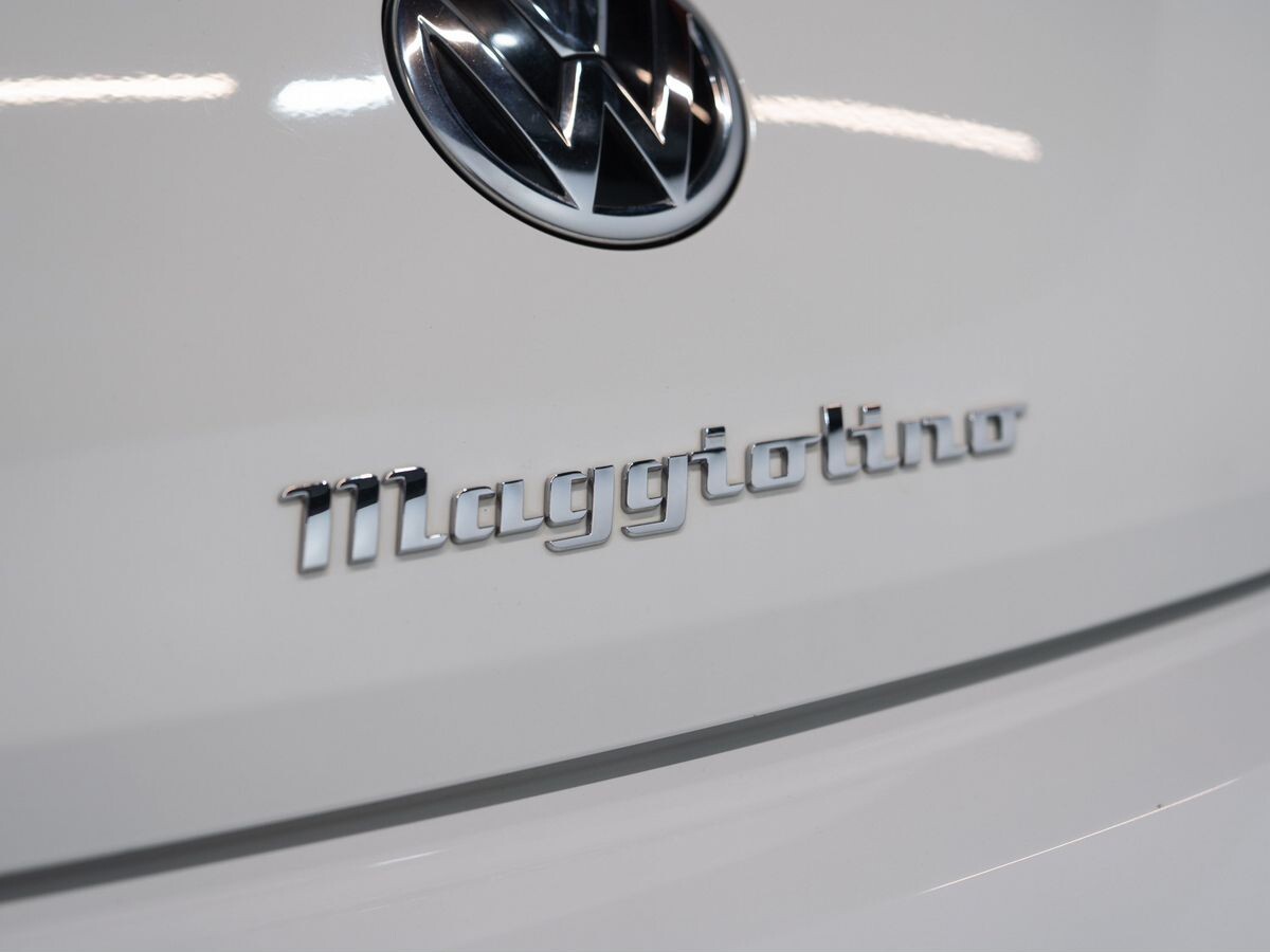 Volkswagen Beetle 2013 - фото автомобиля