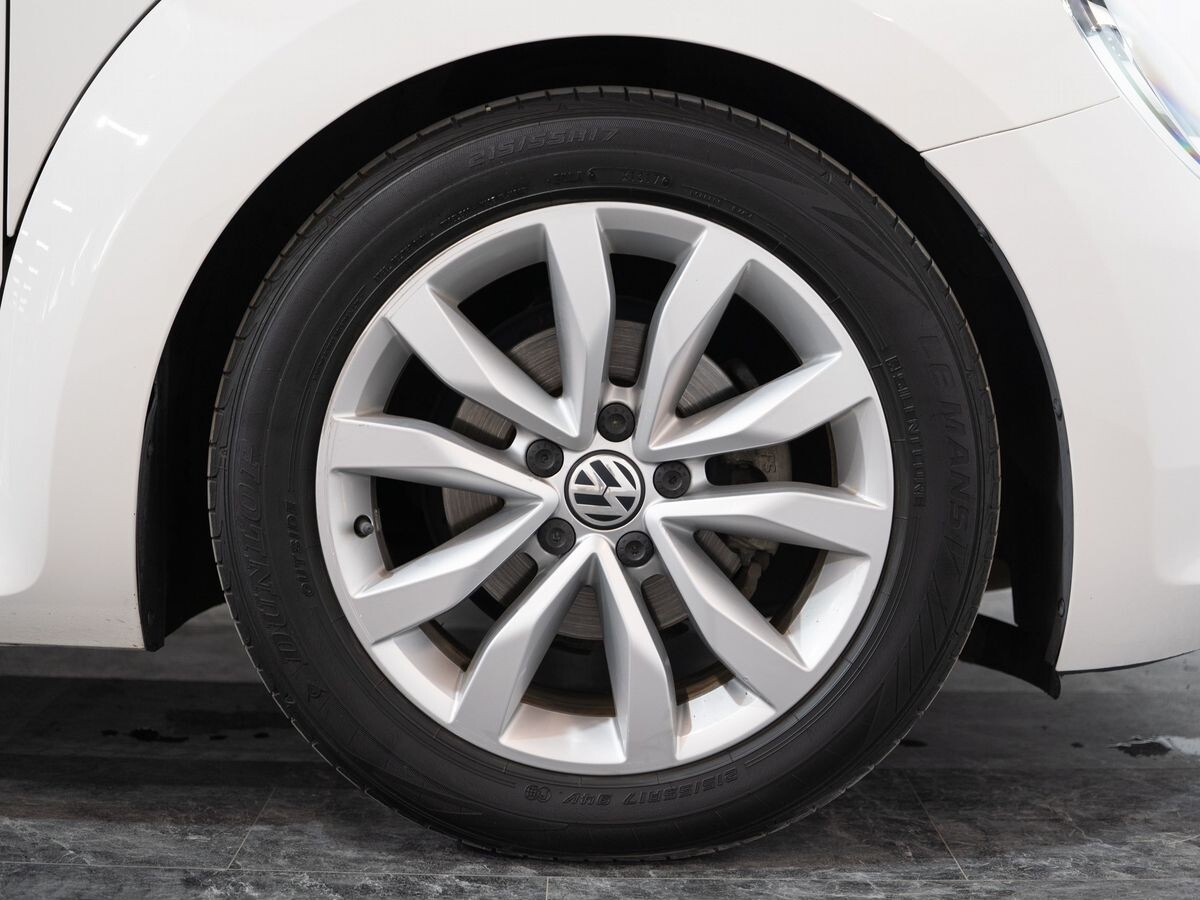 Volkswagen Beetle 2013 - фото автомобиля