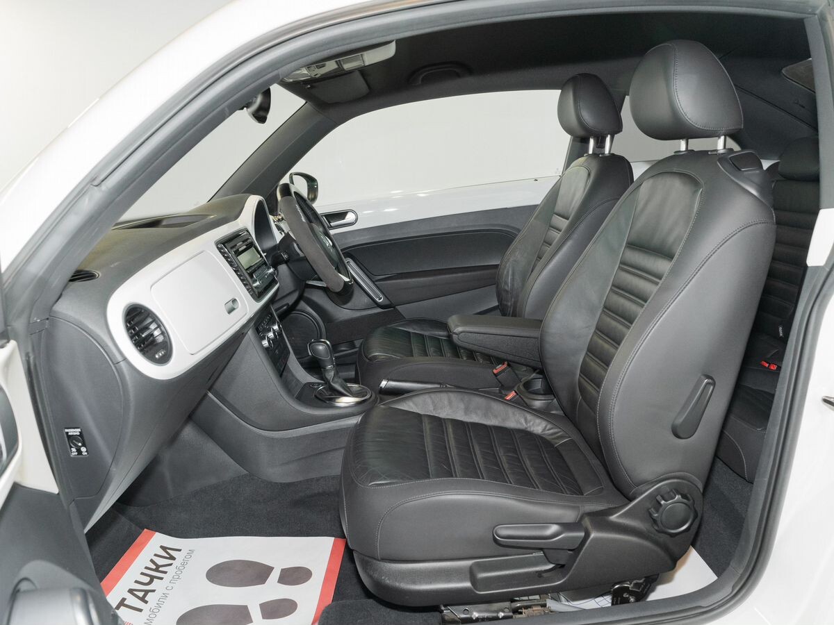 Volkswagen Beetle 2013 - фото автомобиля