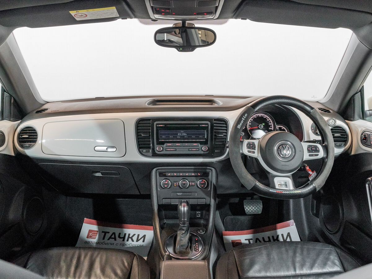 Volkswagen Beetle 2013 - фото автомобиля