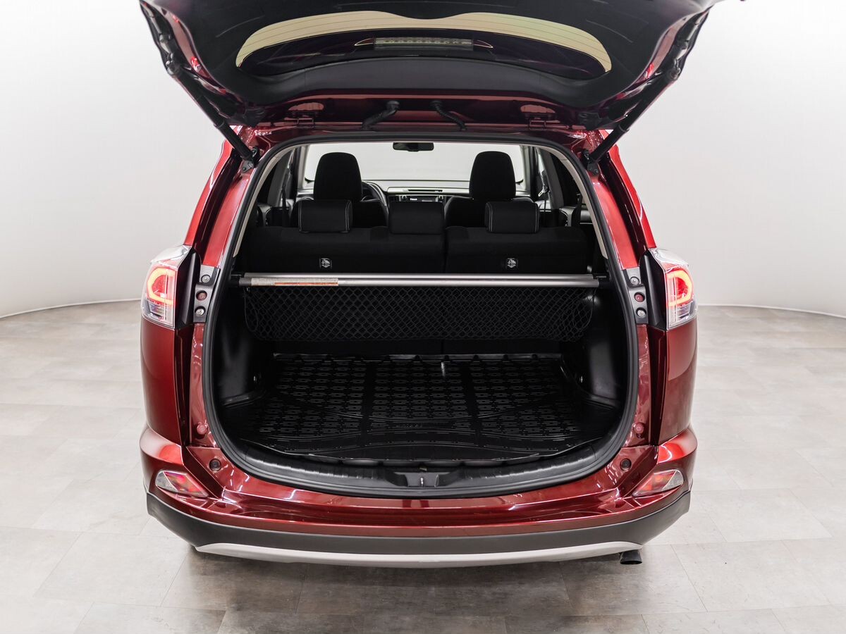 Toyota RAV4 2017 - фото автомобиля