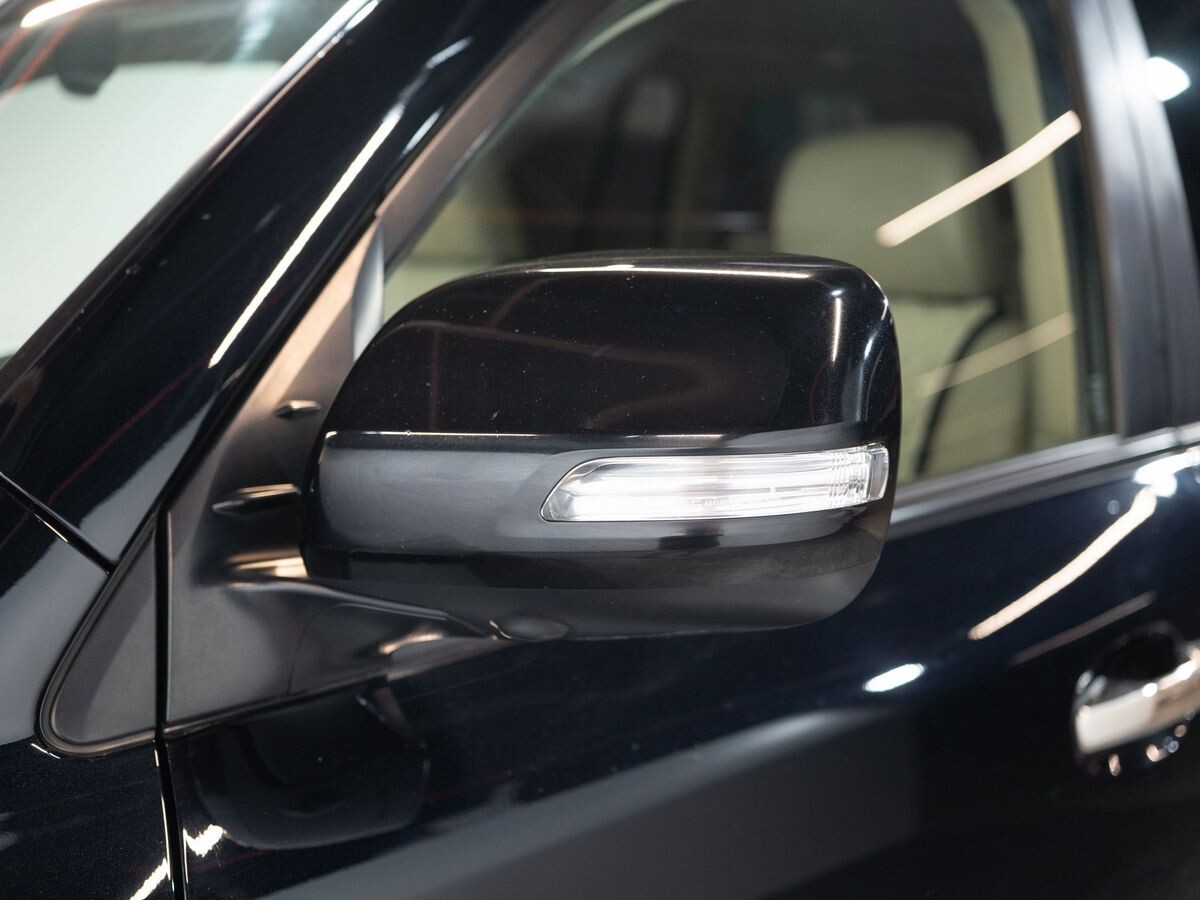 Toyota Land Cruiser 2014 - фото автомобиля