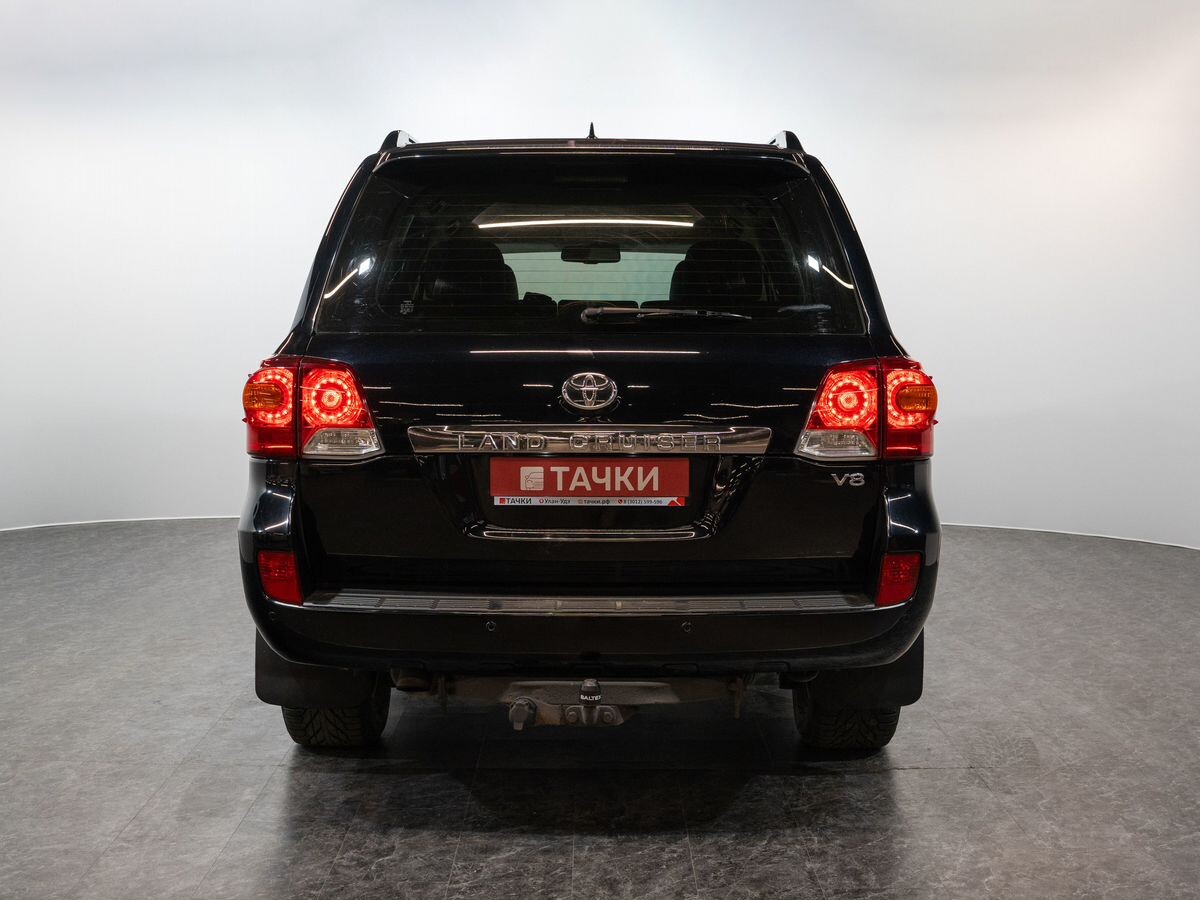 Toyota Land Cruiser 2014 - фото автомобиля