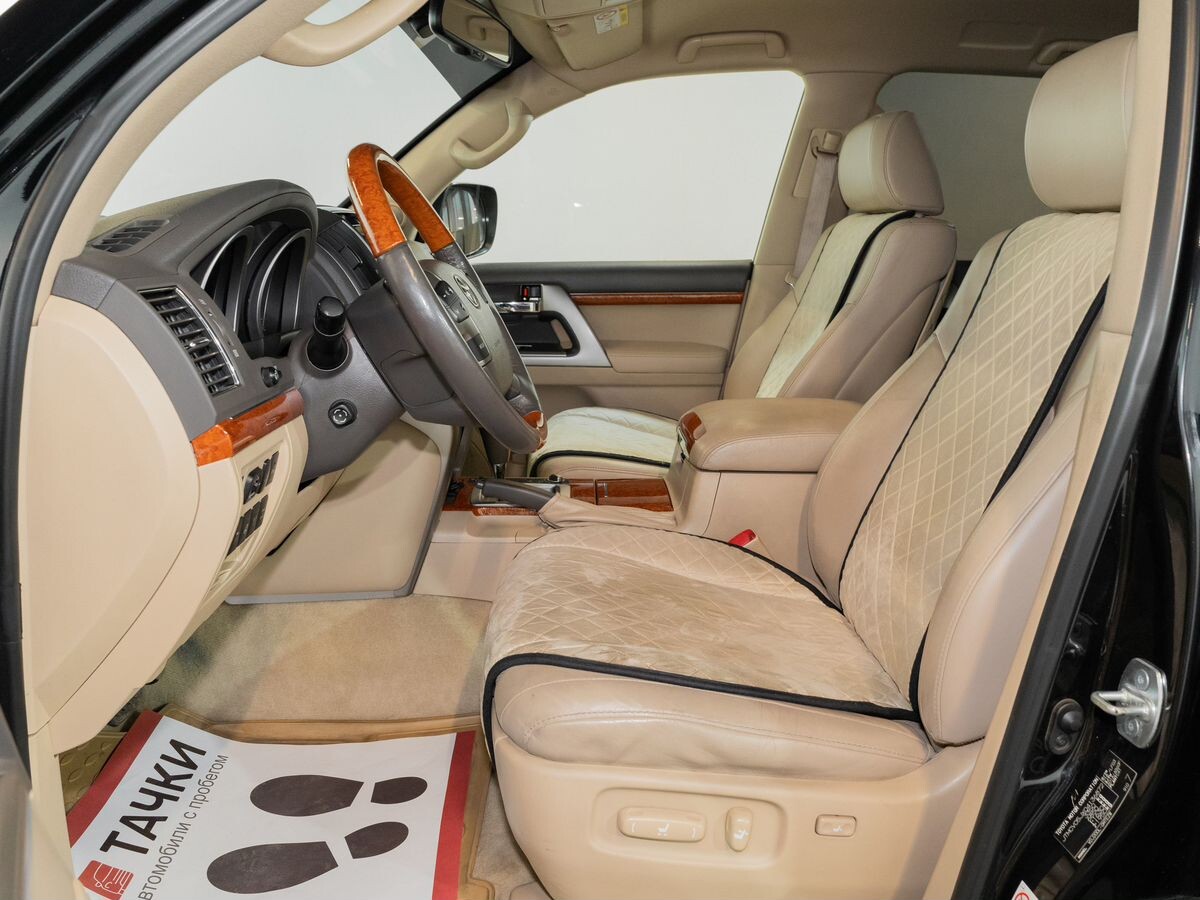 Toyota Land Cruiser 2014 - фото автомобиля