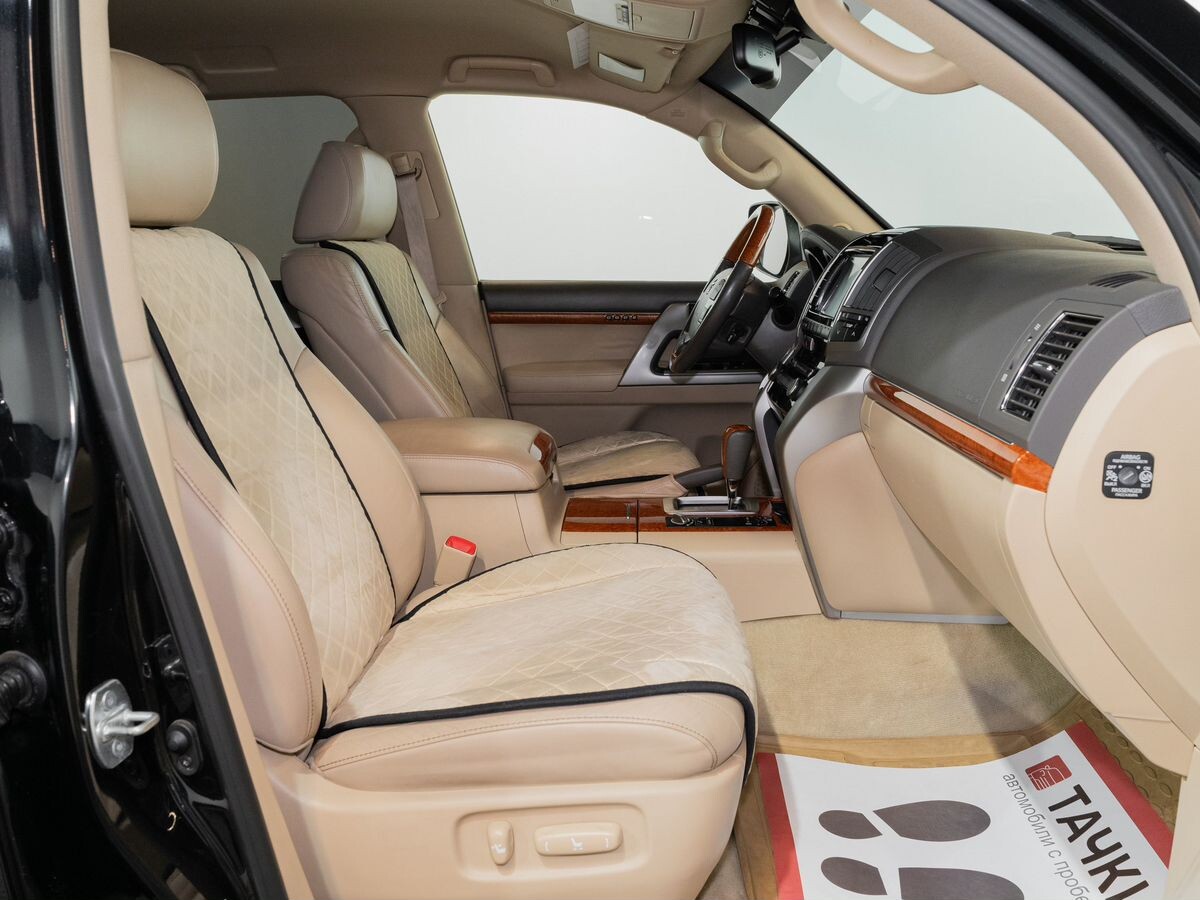 Toyota Land Cruiser 2014 - фото автомобиля