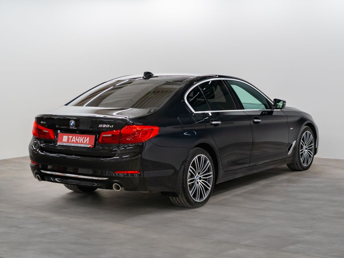 BMW 5 серии 2017 - фото автомобиля