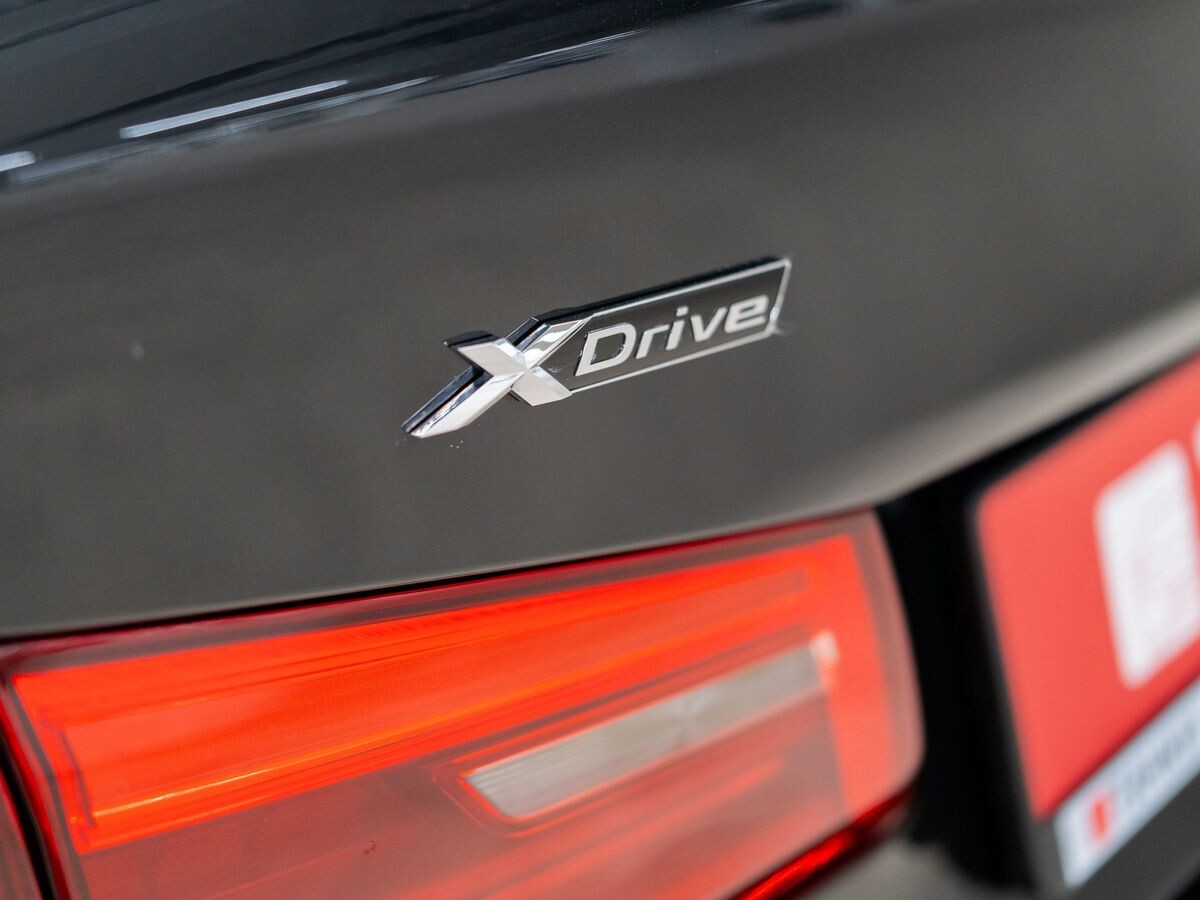 BMW 5 серии 2017 - фото автомобиля