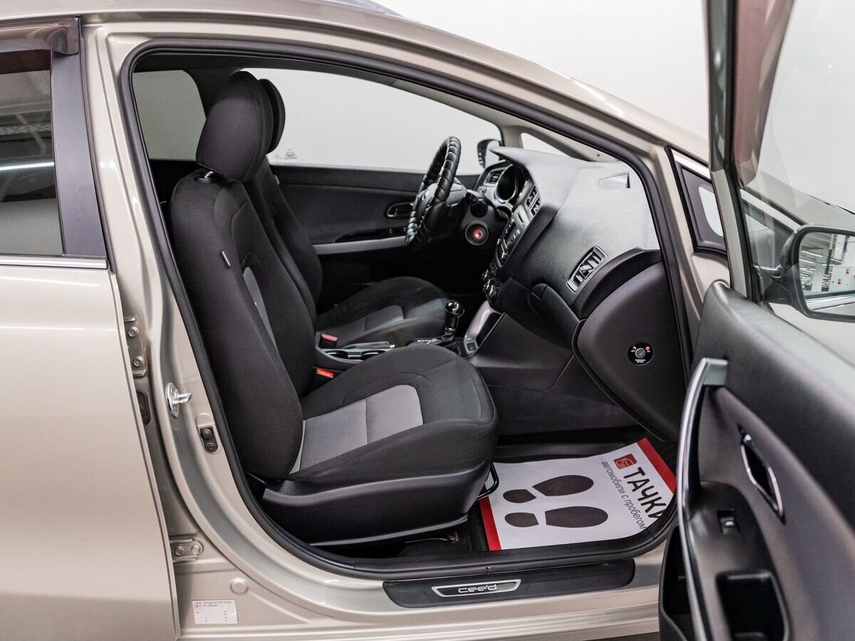 Kia Ceed 2014 - фото автомобиля