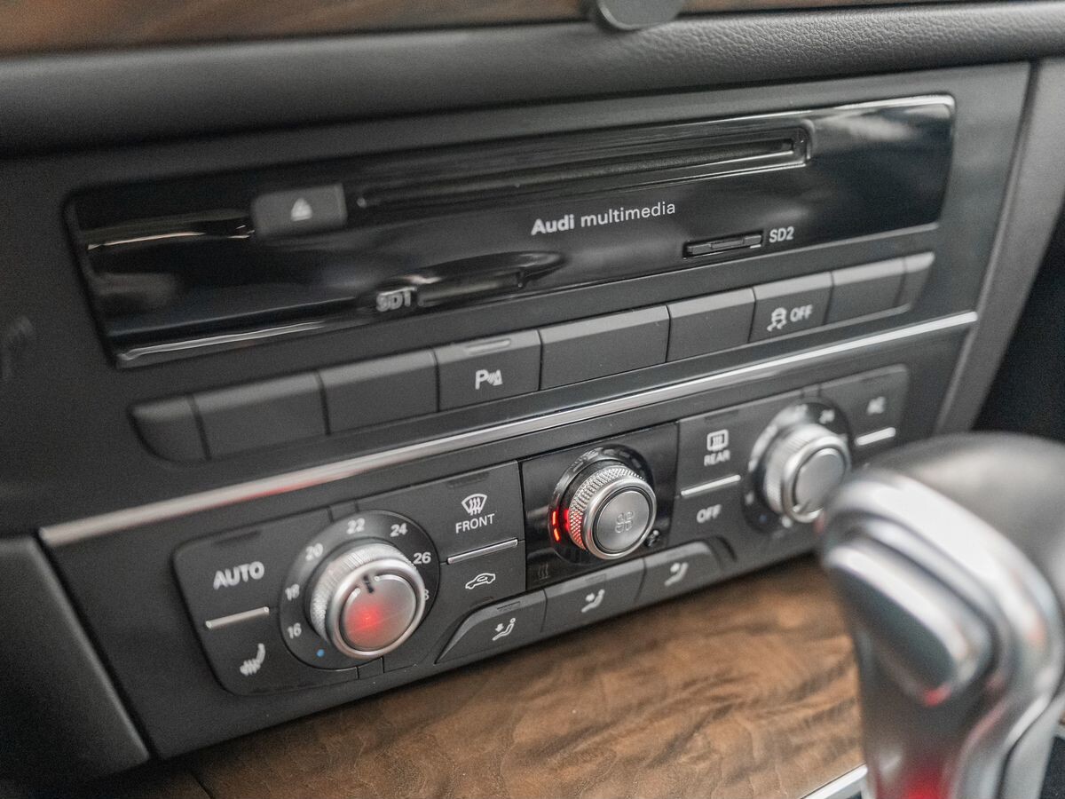 Audi A6 2013 - фото автомобиля