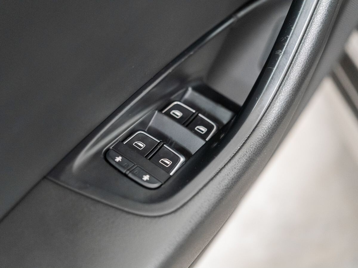 Audi A6 2013 - фото автомобиля