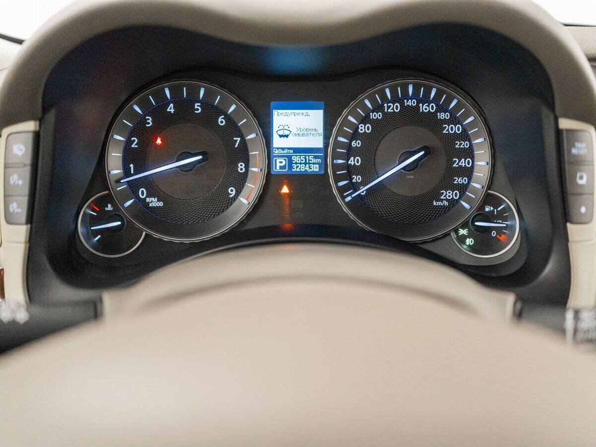 Infiniti Q70 2016 - фото автомобиля