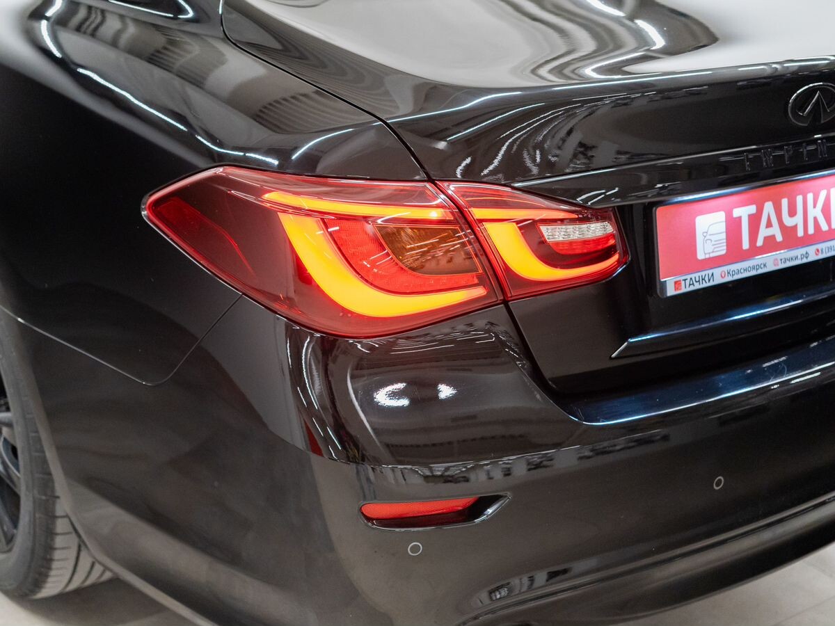 Infiniti Q70 2016 - фото автомобиля