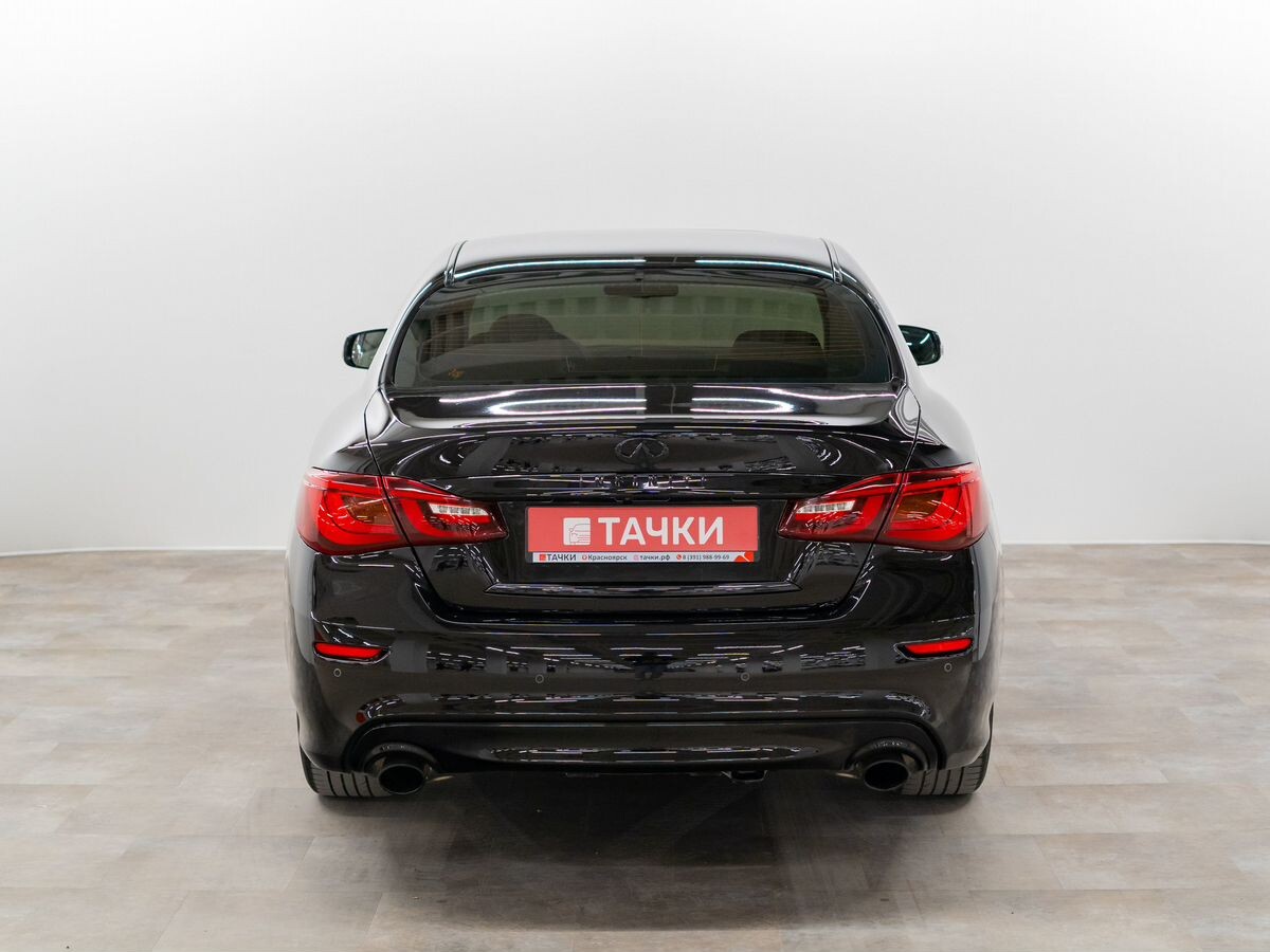 Infiniti Q70 2016 - фото автомобиля